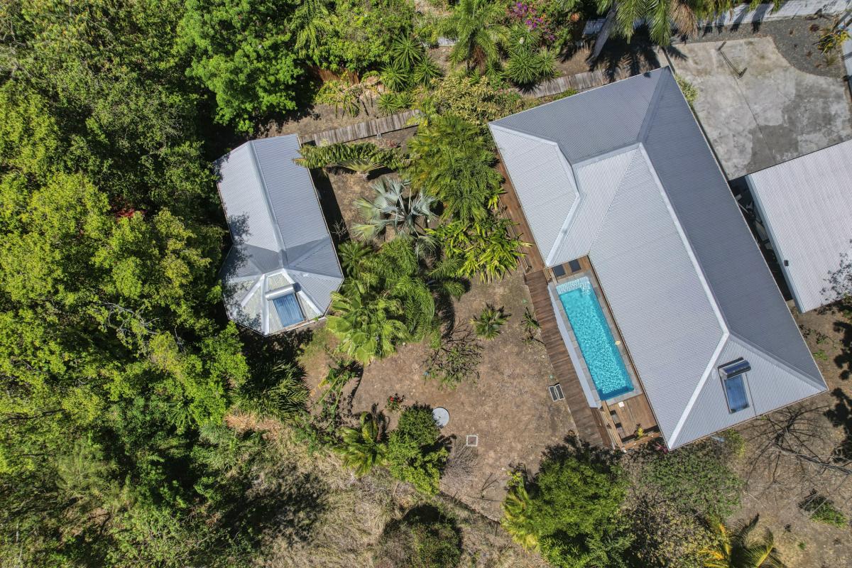 44.Location villa piscine vue mer 3 chambres Deshaies Guadeloupe